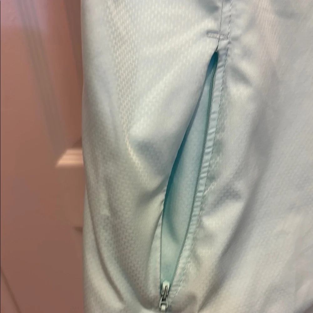 Field & Stream Women's Light Teal Shirt - Picture 3 of 7